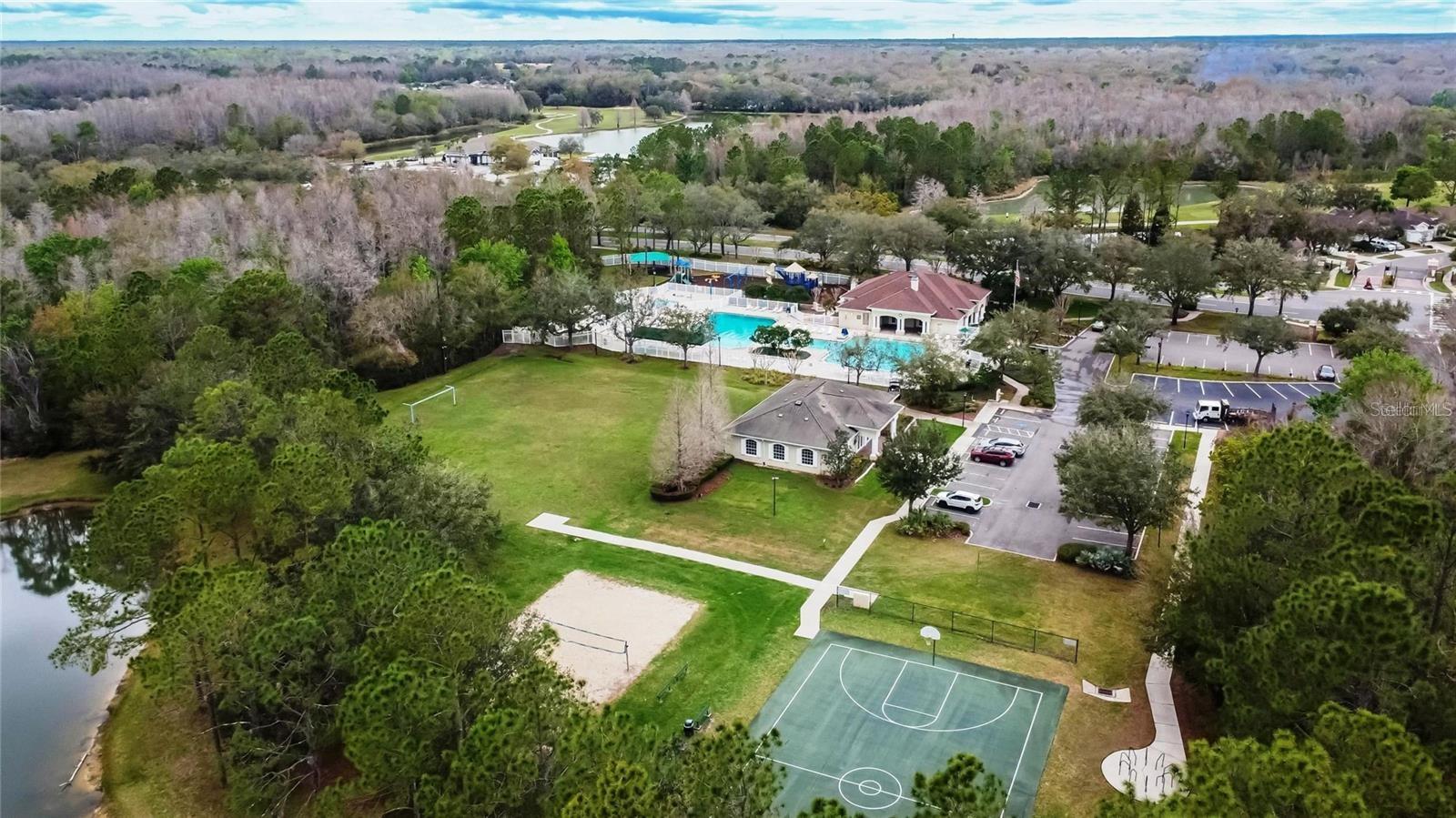 LEXINGTON OAKS VILLAGE 17 UNITS A & B - Residential