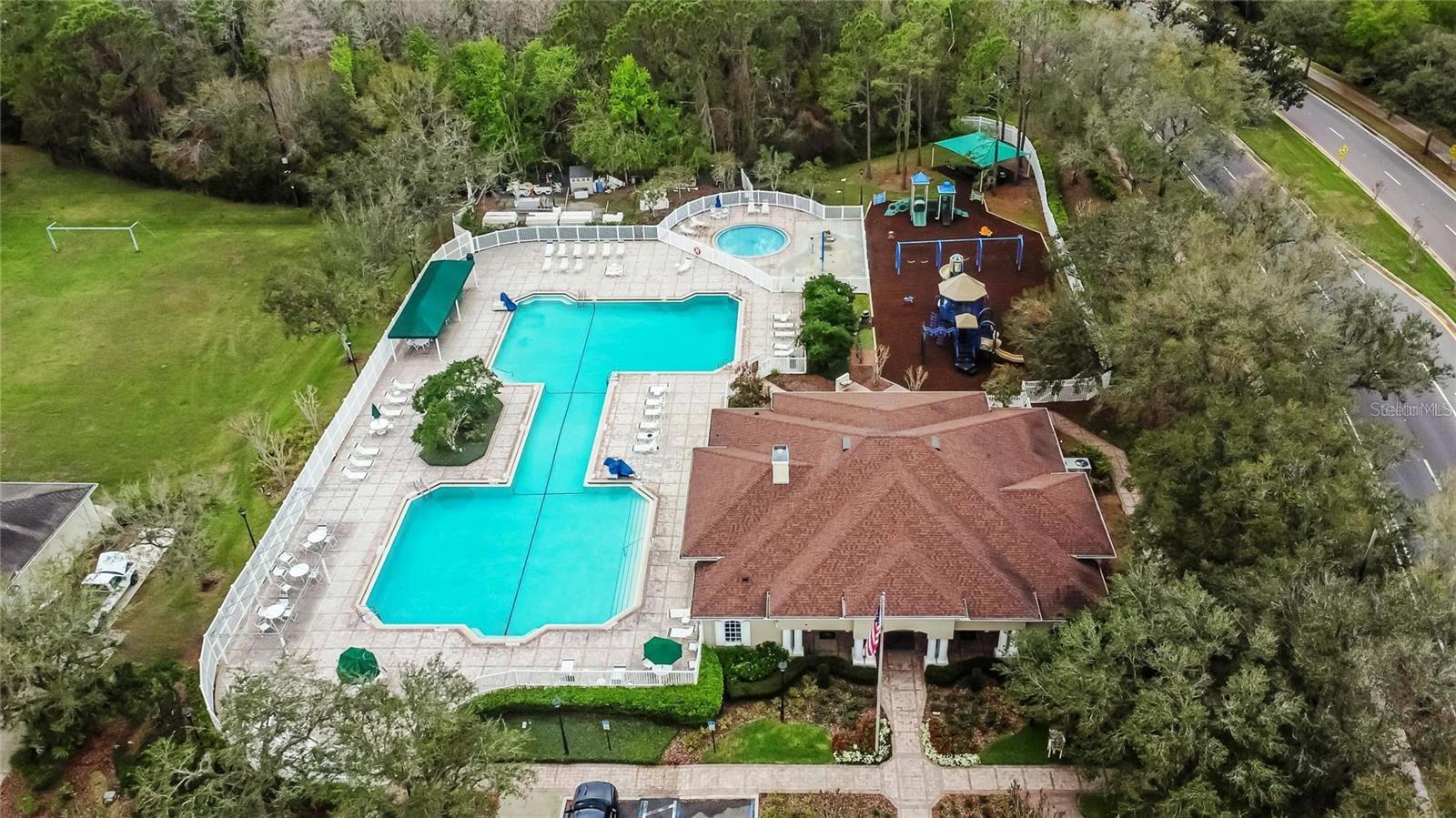 LEXINGTON OAKS VILLAGE 17 UNITS A & B - Residential