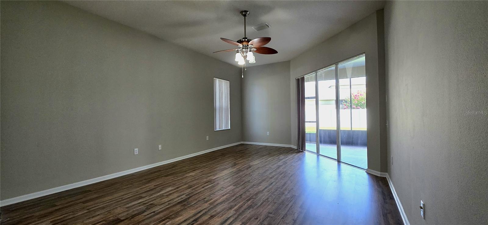 LEXINGTON OAKS VILLAGE 17 UNITS A & B - Residential