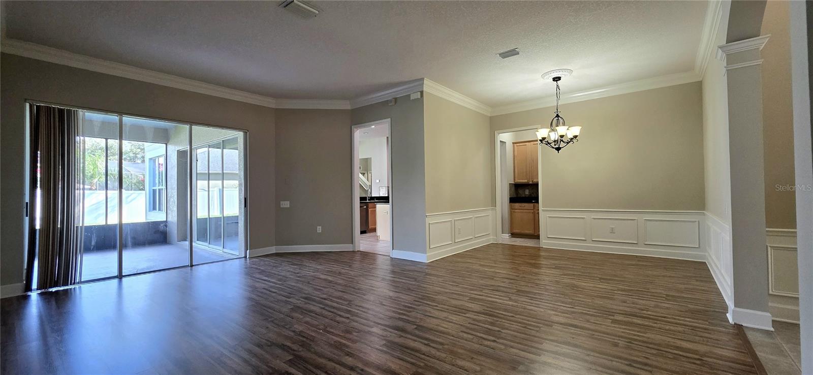 LEXINGTON OAKS VILLAGE 17 UNITS A & B - Residential