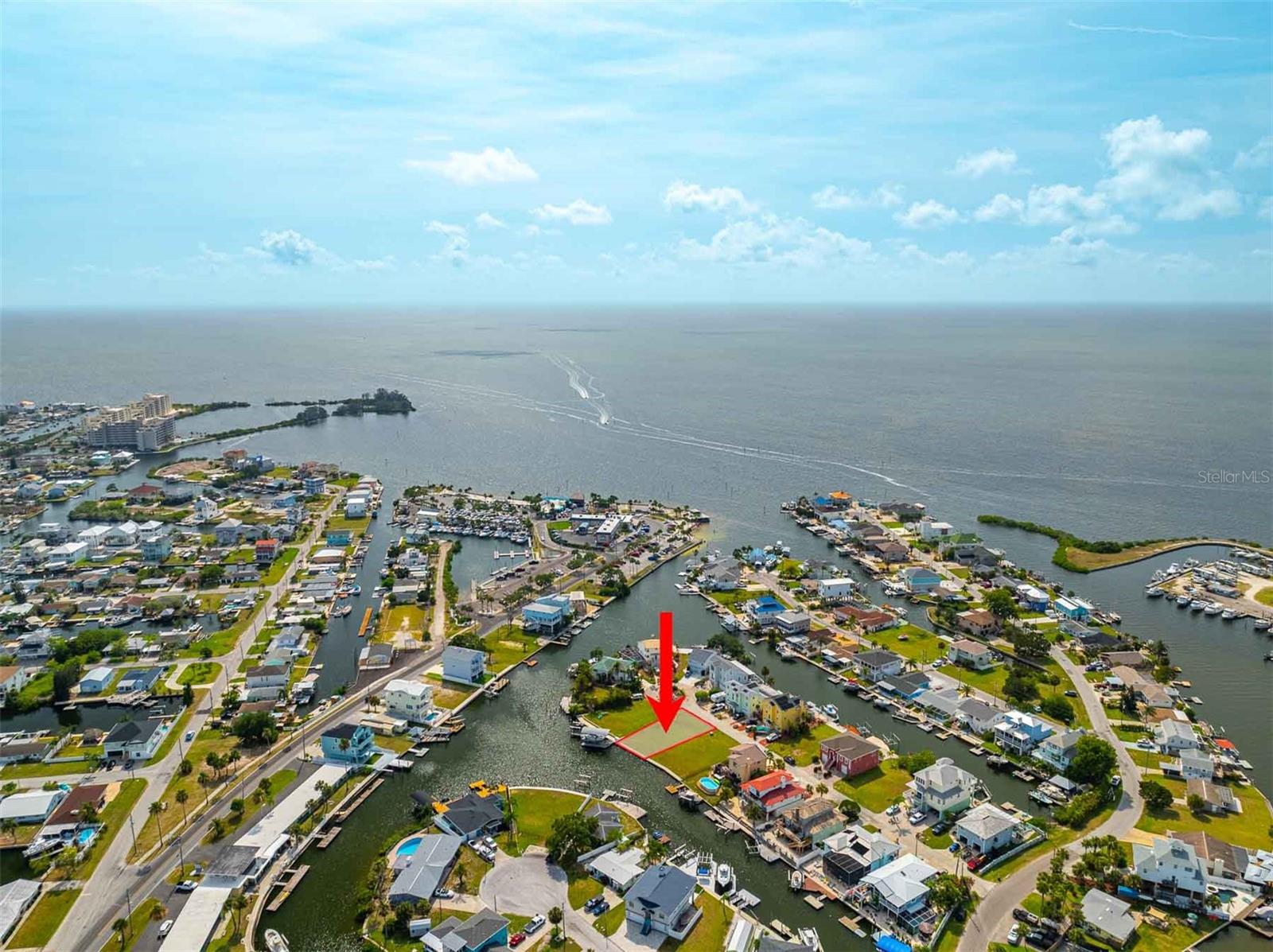 HUDSON BEACH ESTATES - Land