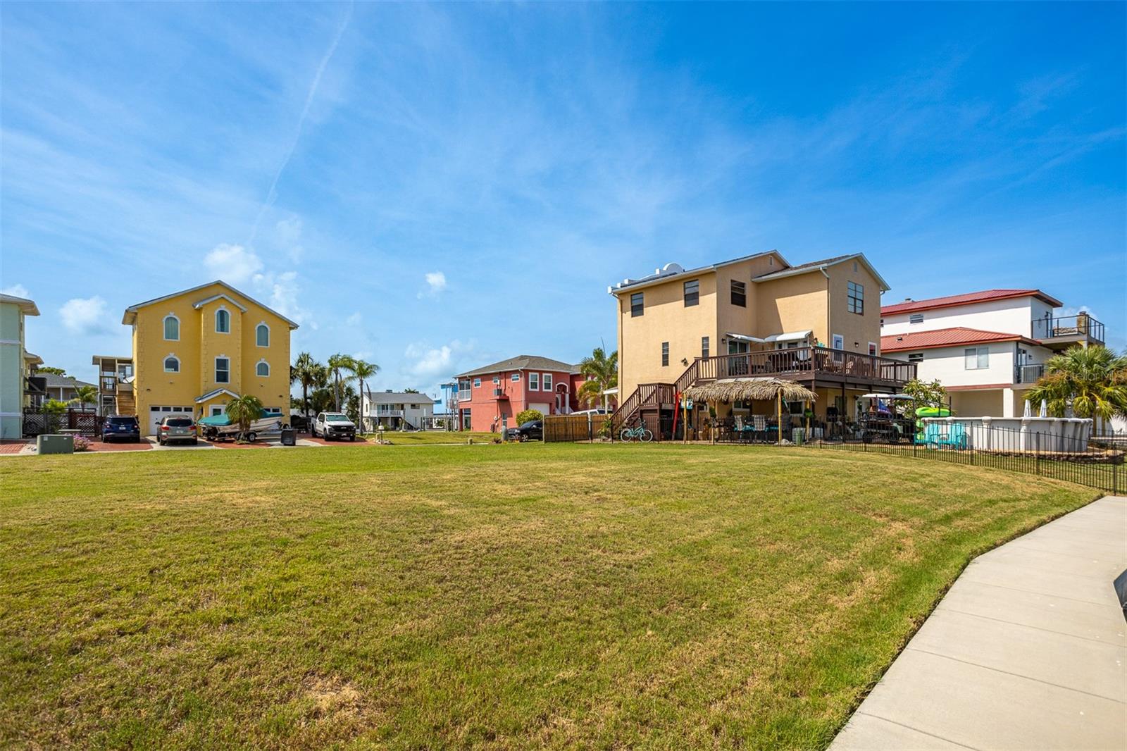HUDSON BEACH ESTATES - Land