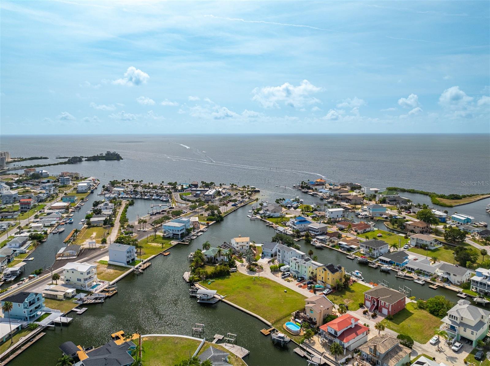 HUDSON BEACH ESTATES - Land