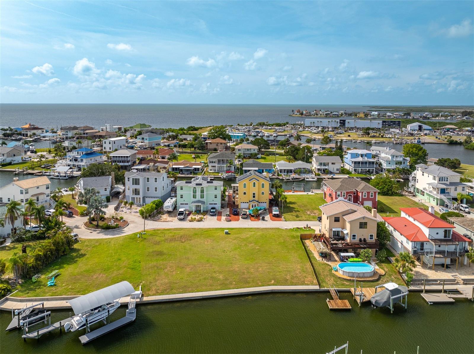 HUDSON BEACH ESTATES - Land