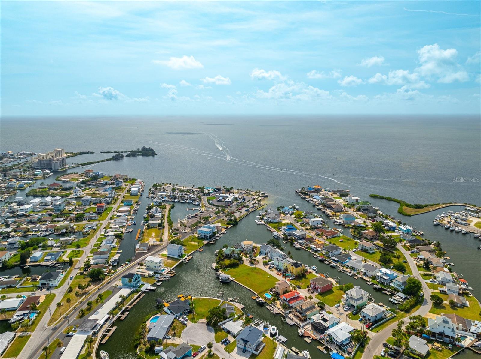 HUDSON BEACH ESTATES - Land