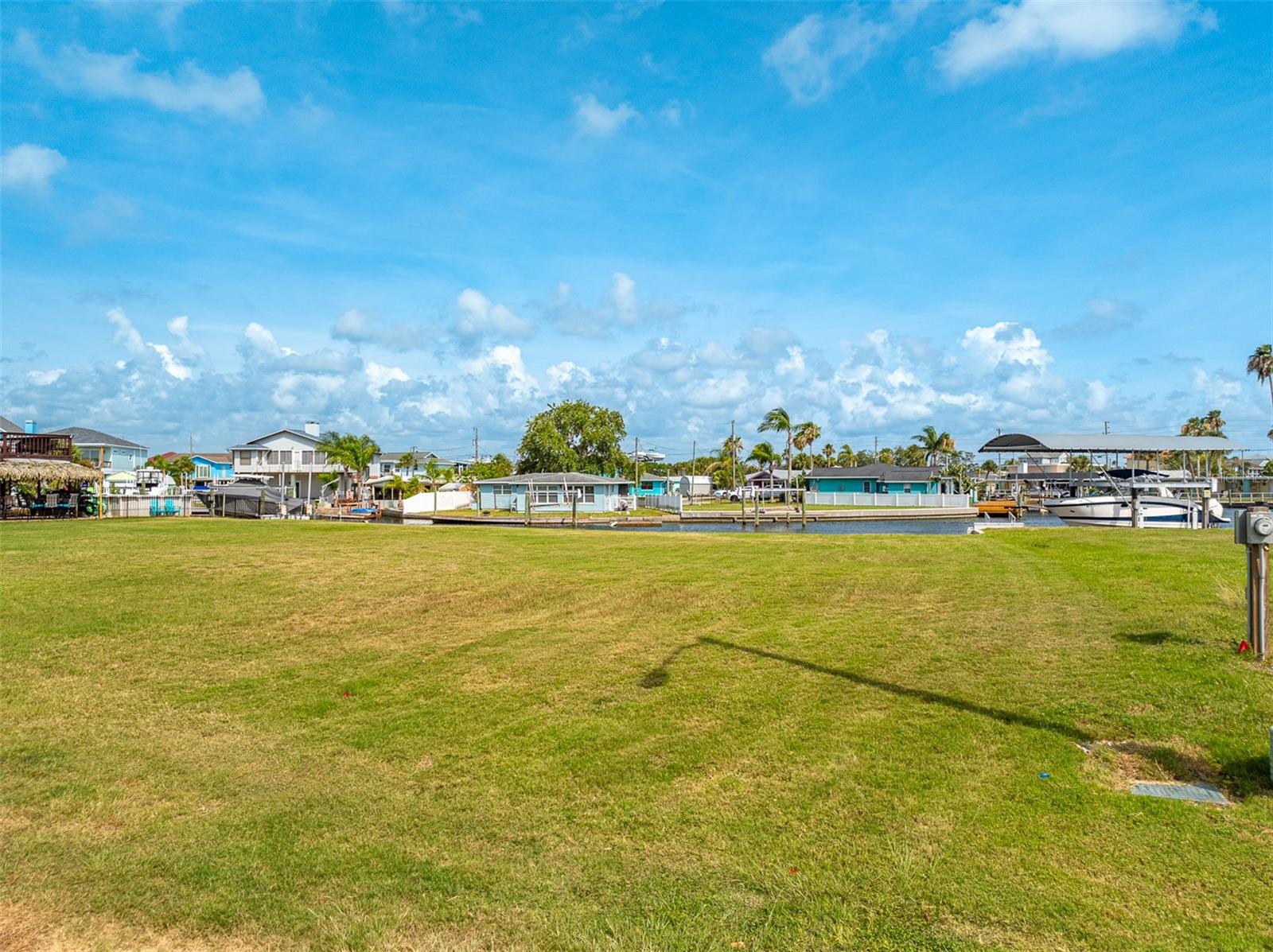 HUDSON BEACH ESTATES - Land