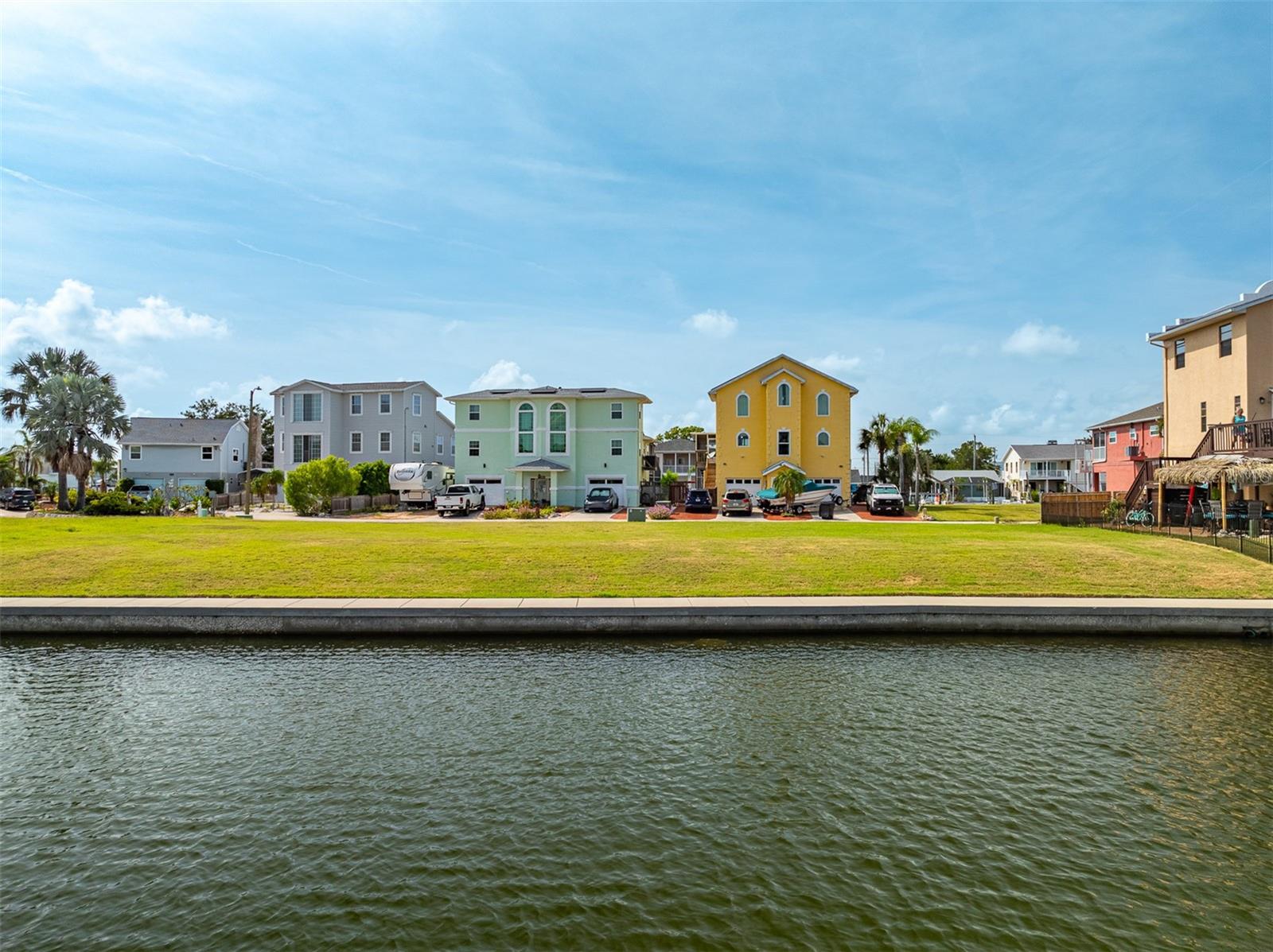 HUDSON BEACH ESTATES - Land
