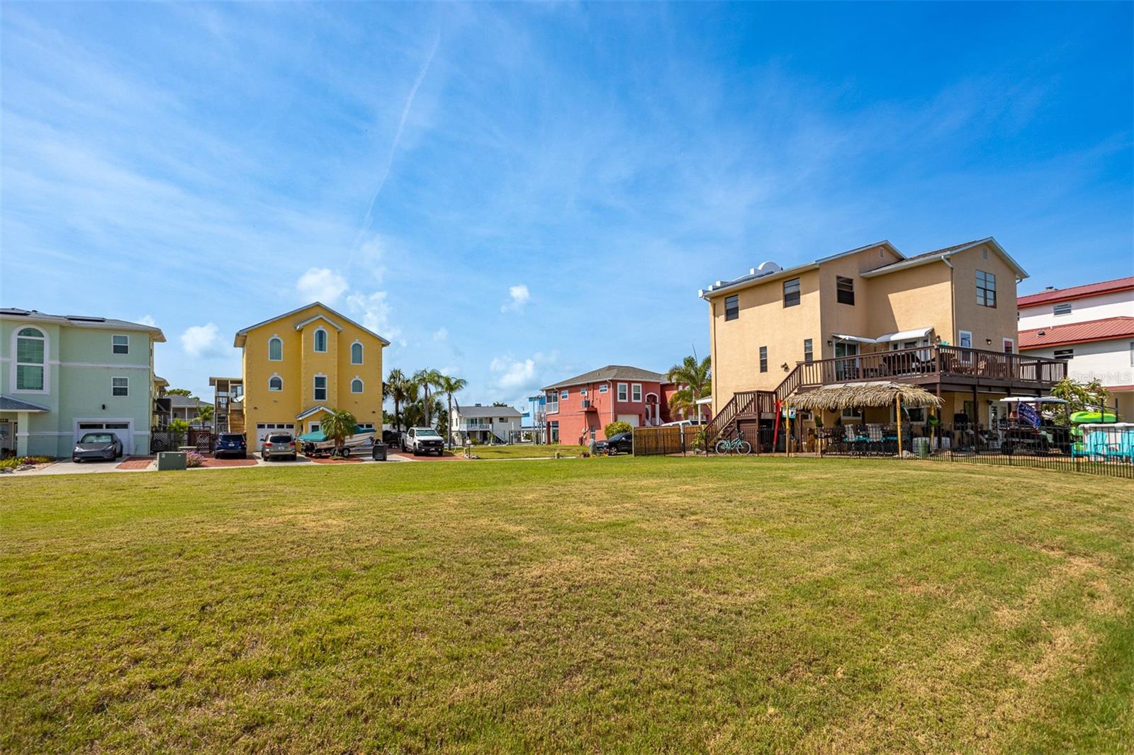 HUDSON BEACH ESTATES - Land