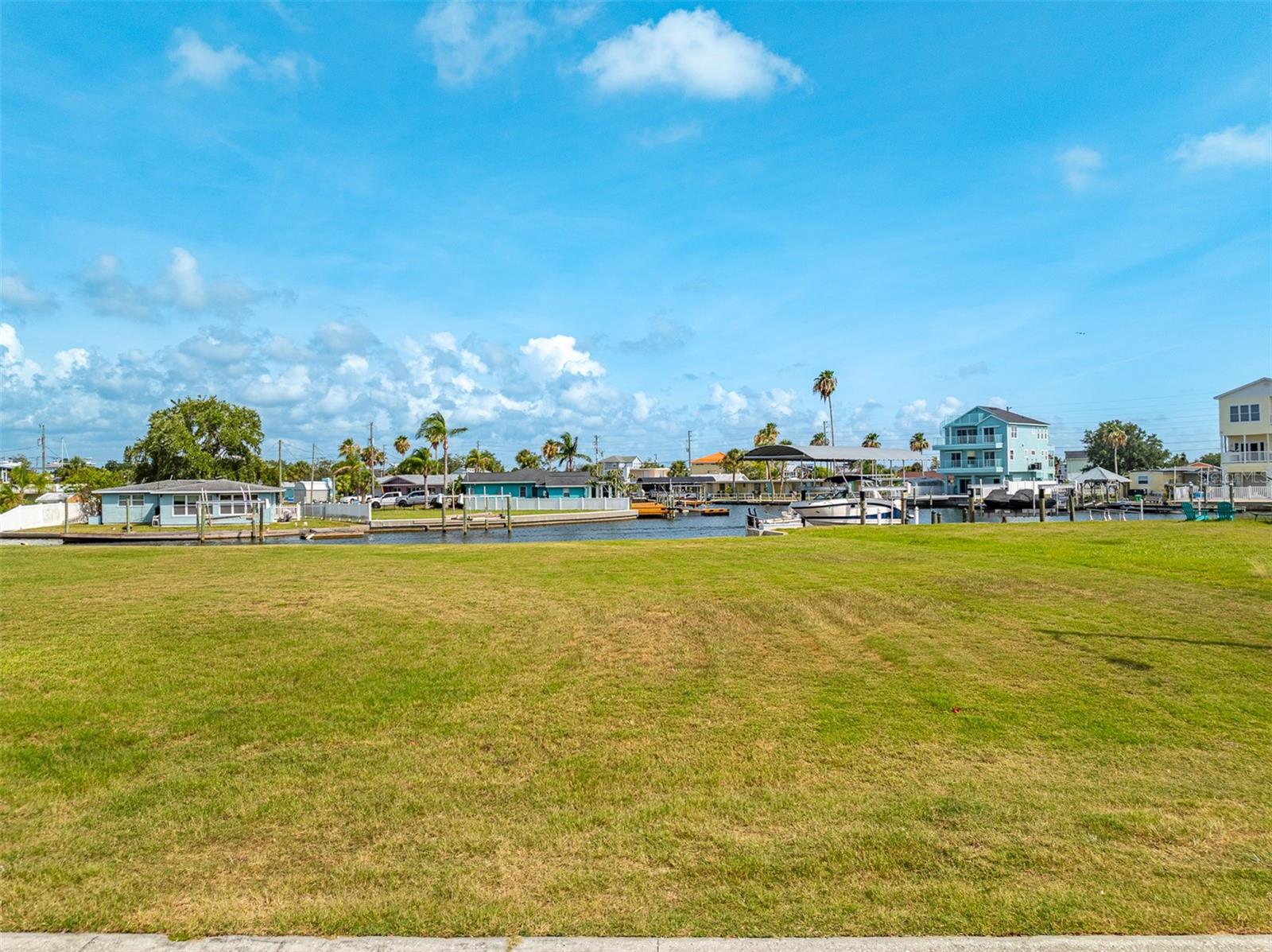 HUDSON BEACH ESTATES - Land