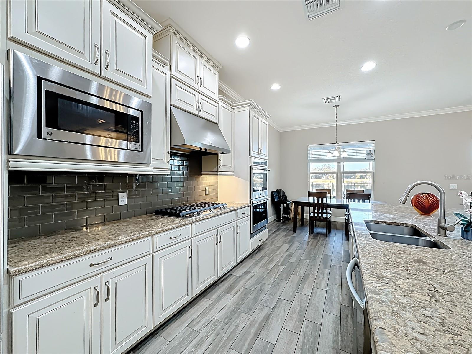 ARBOR LAKES ON PALMER RANCH - Residential