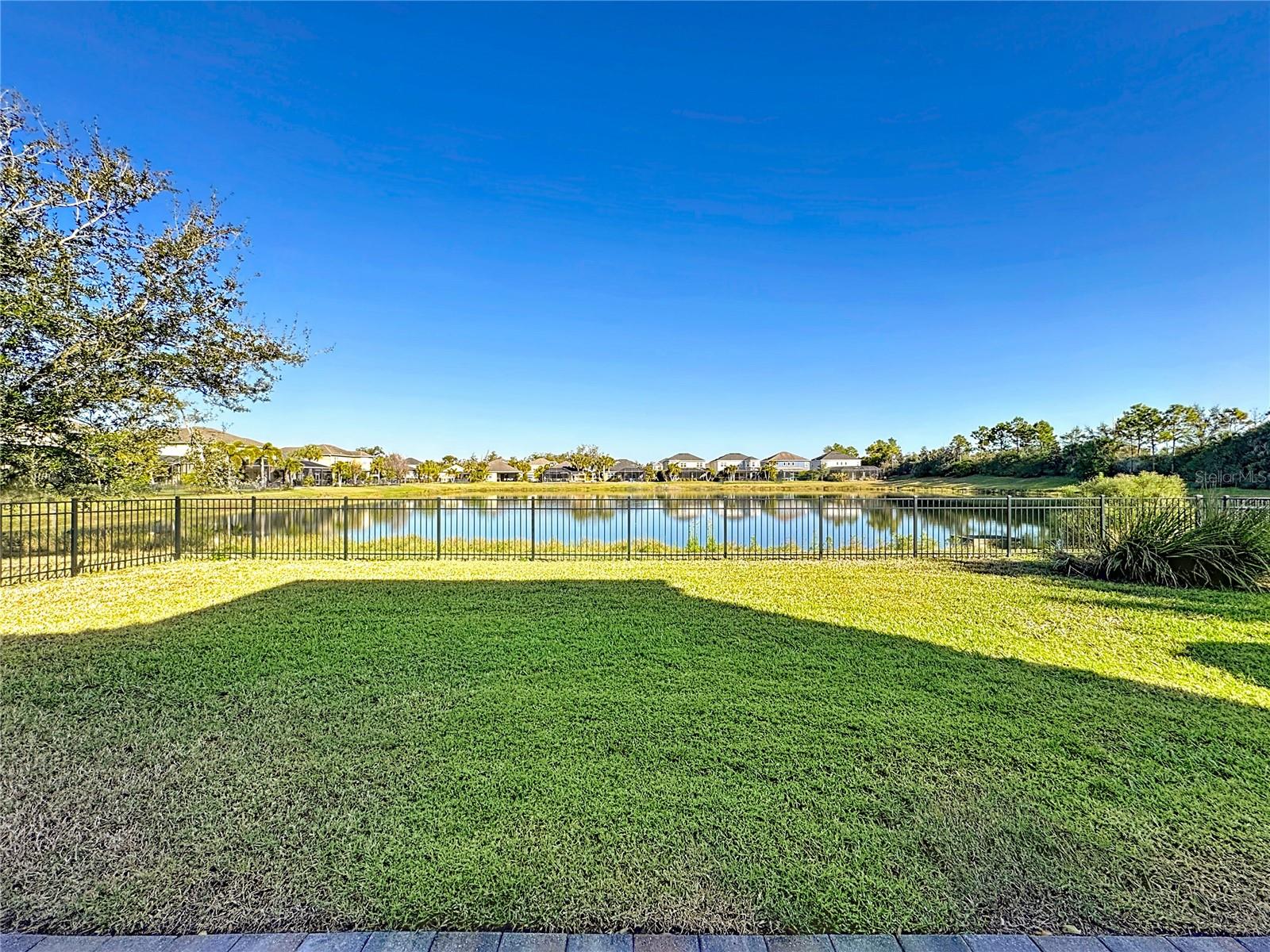 ARBOR LAKES ON PALMER RANCH - Residential