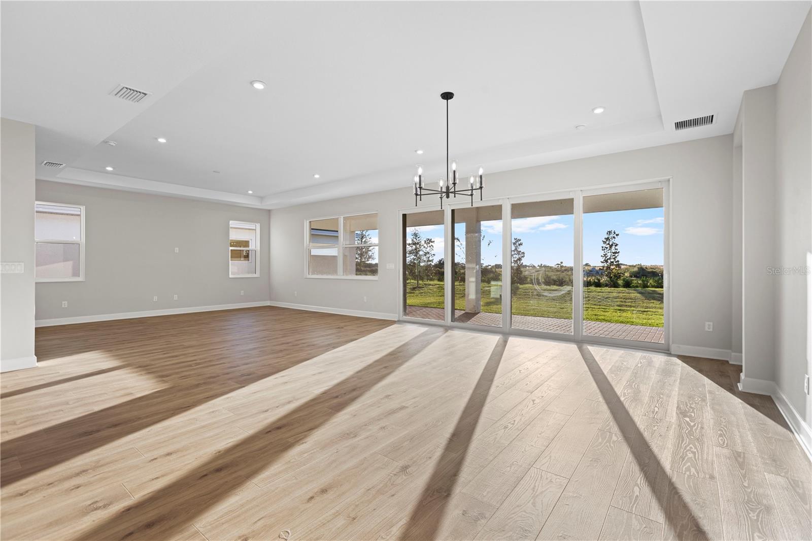 CRESSWIND AT LAKE HARRIS - Residential