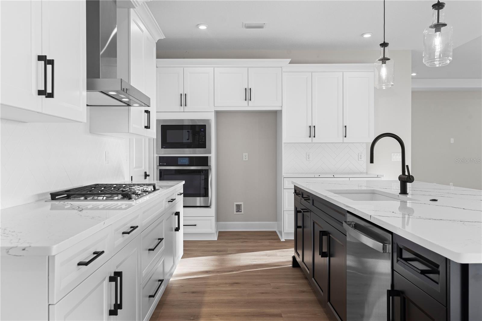 CRESSWIND AT LAKE HARRIS - Residential