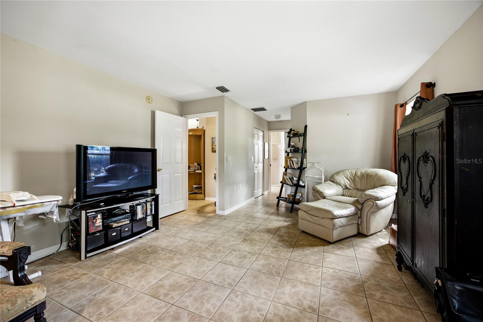 STEEPLECHASE FARMS - Residential