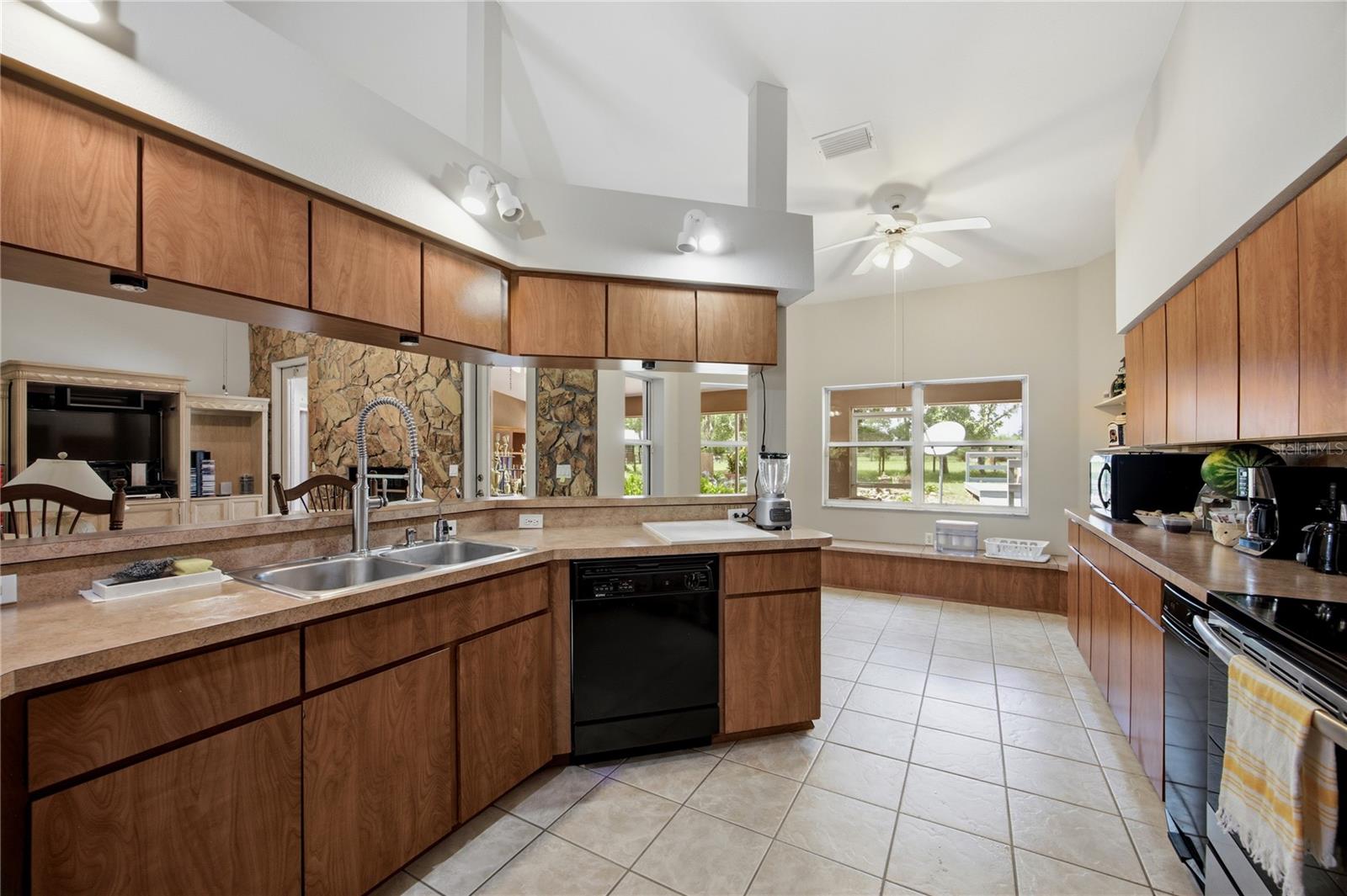 STEEPLECHASE FARMS - Residential
