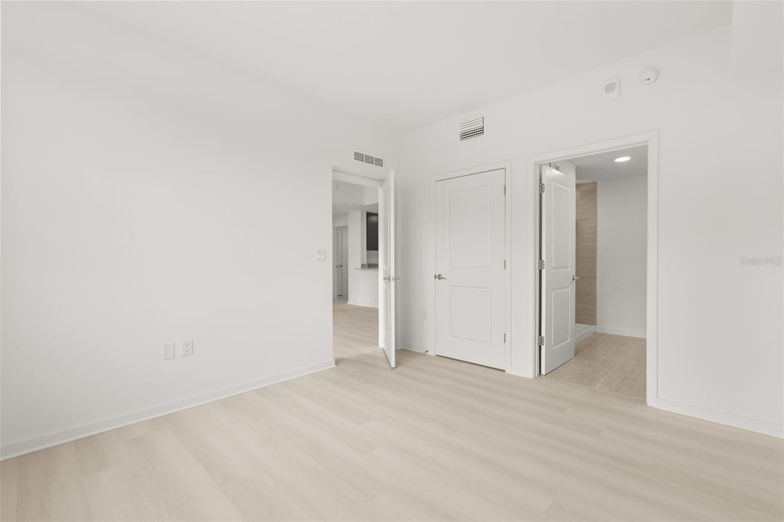 MILLENIA PARK CONDOMINIUMS - Residential