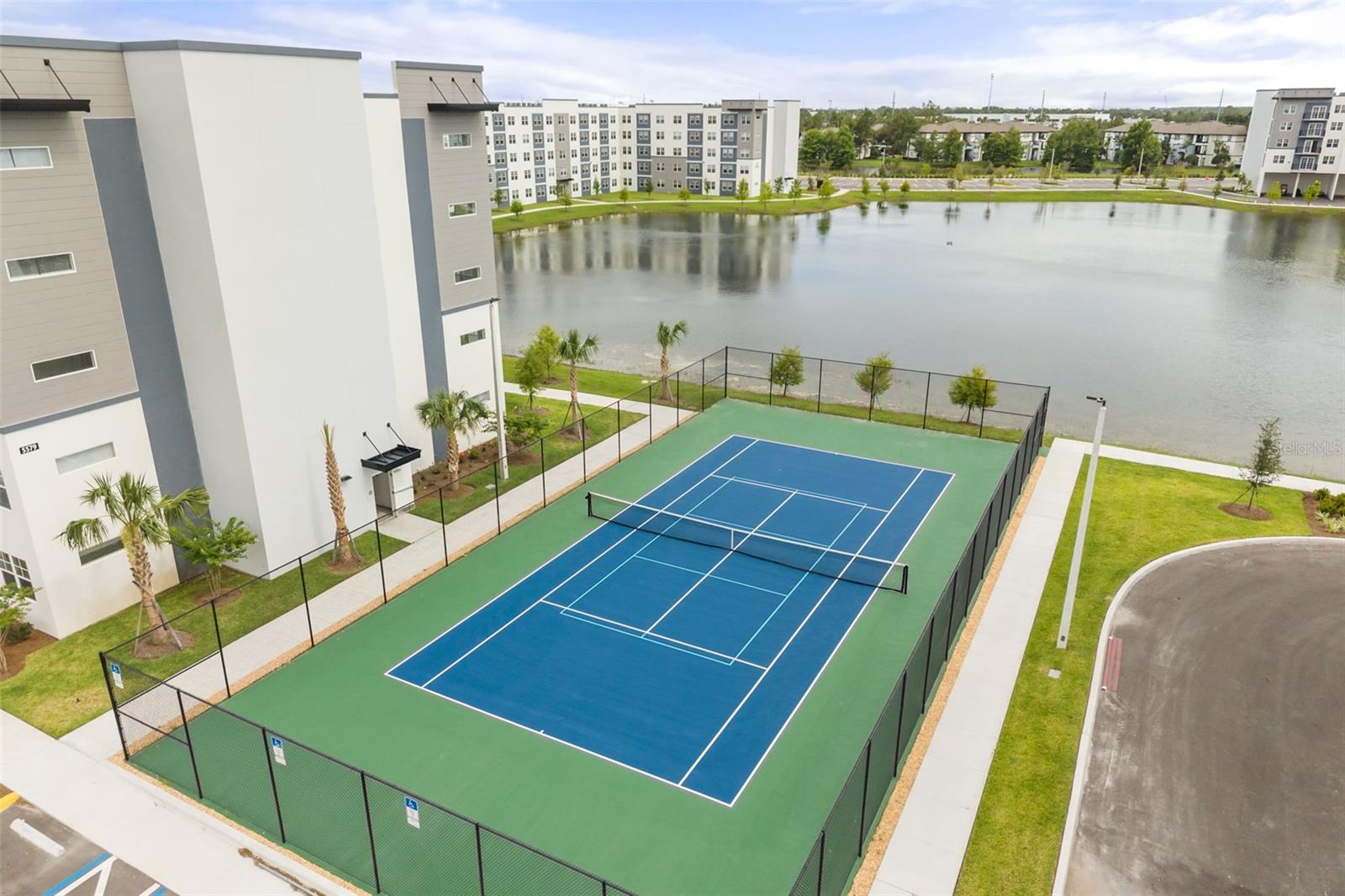 MILLENIA PARK CONDOMINIUMS - Residential