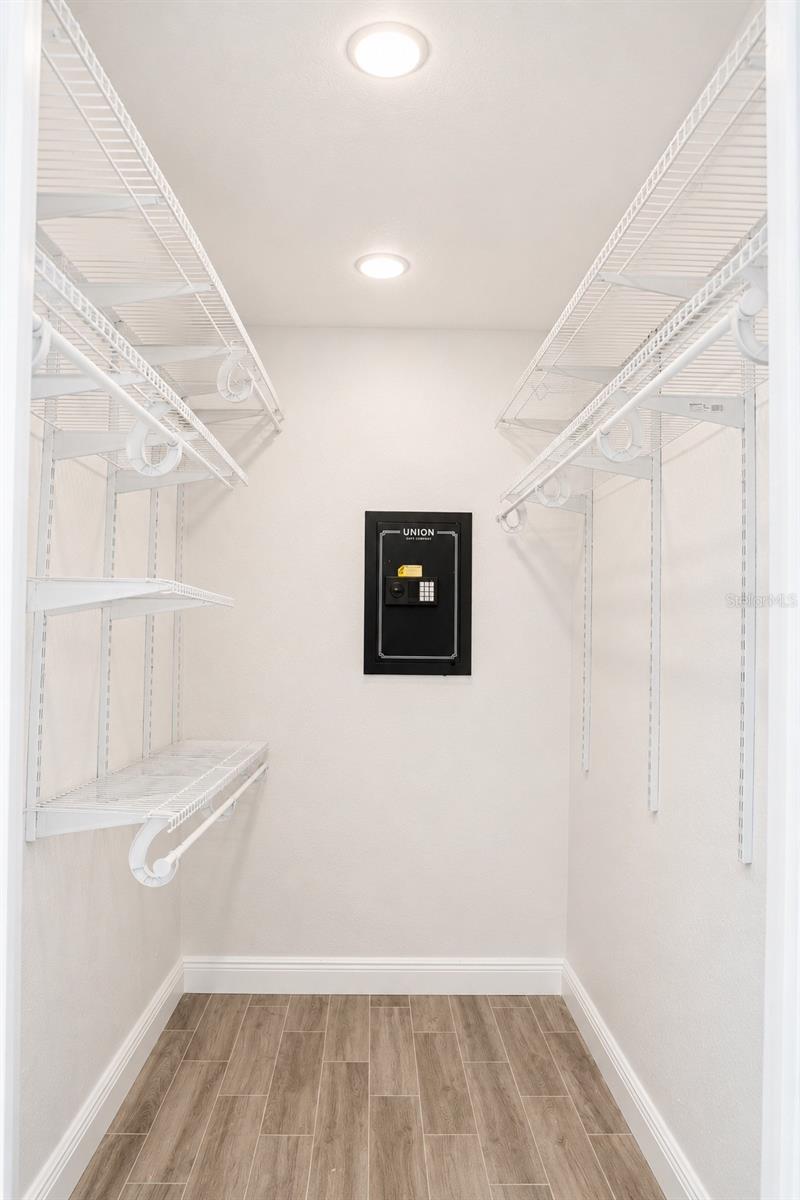 HUNTERS CREEK TR 235B PH 02 - Residential