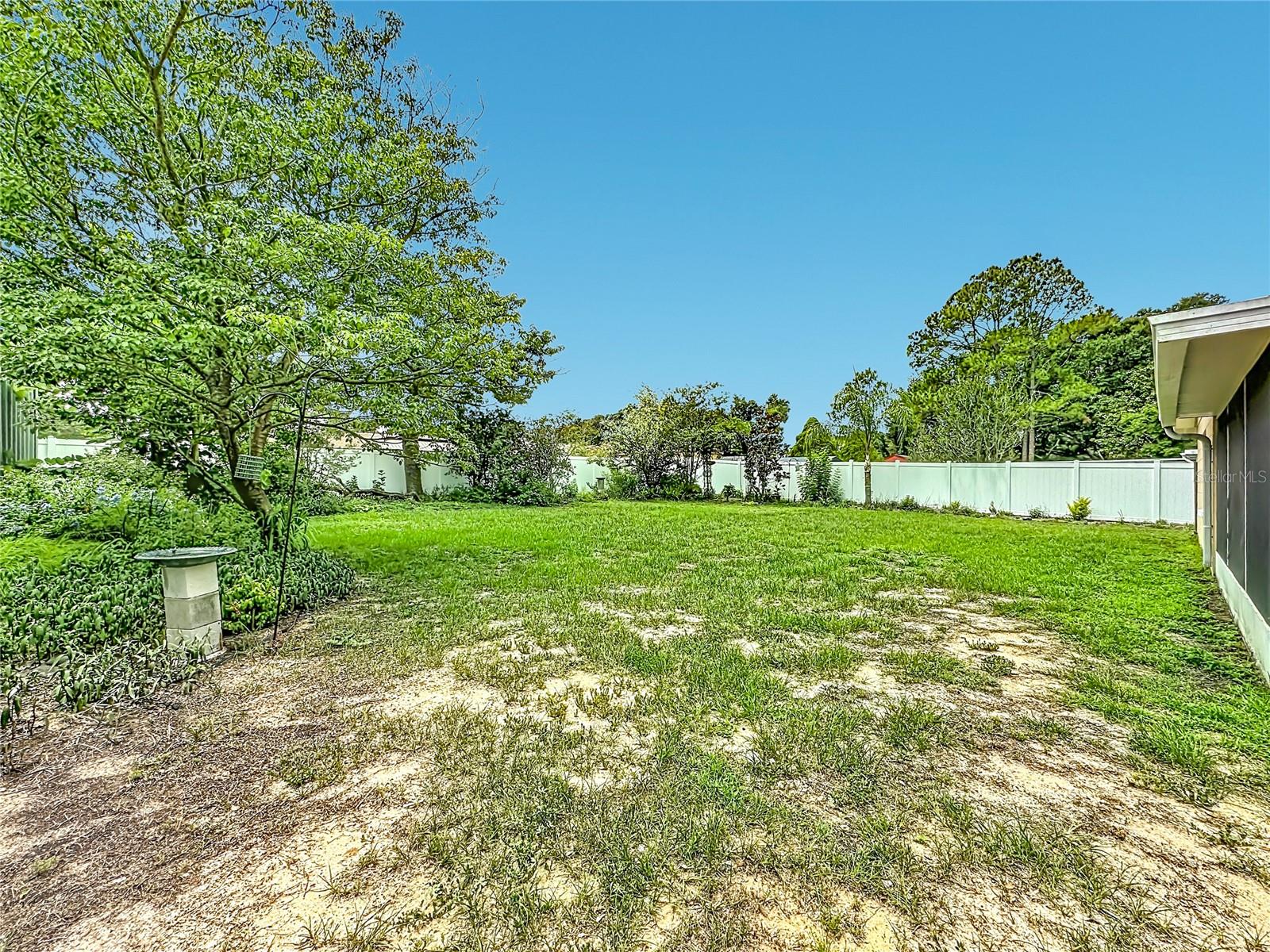 HICKORY LAKE ESTATES - Residential