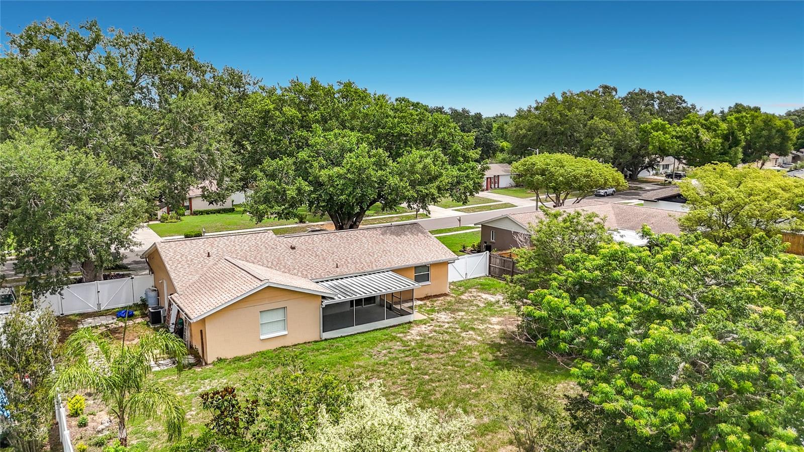 HICKORY LAKE ESTATES - Residential