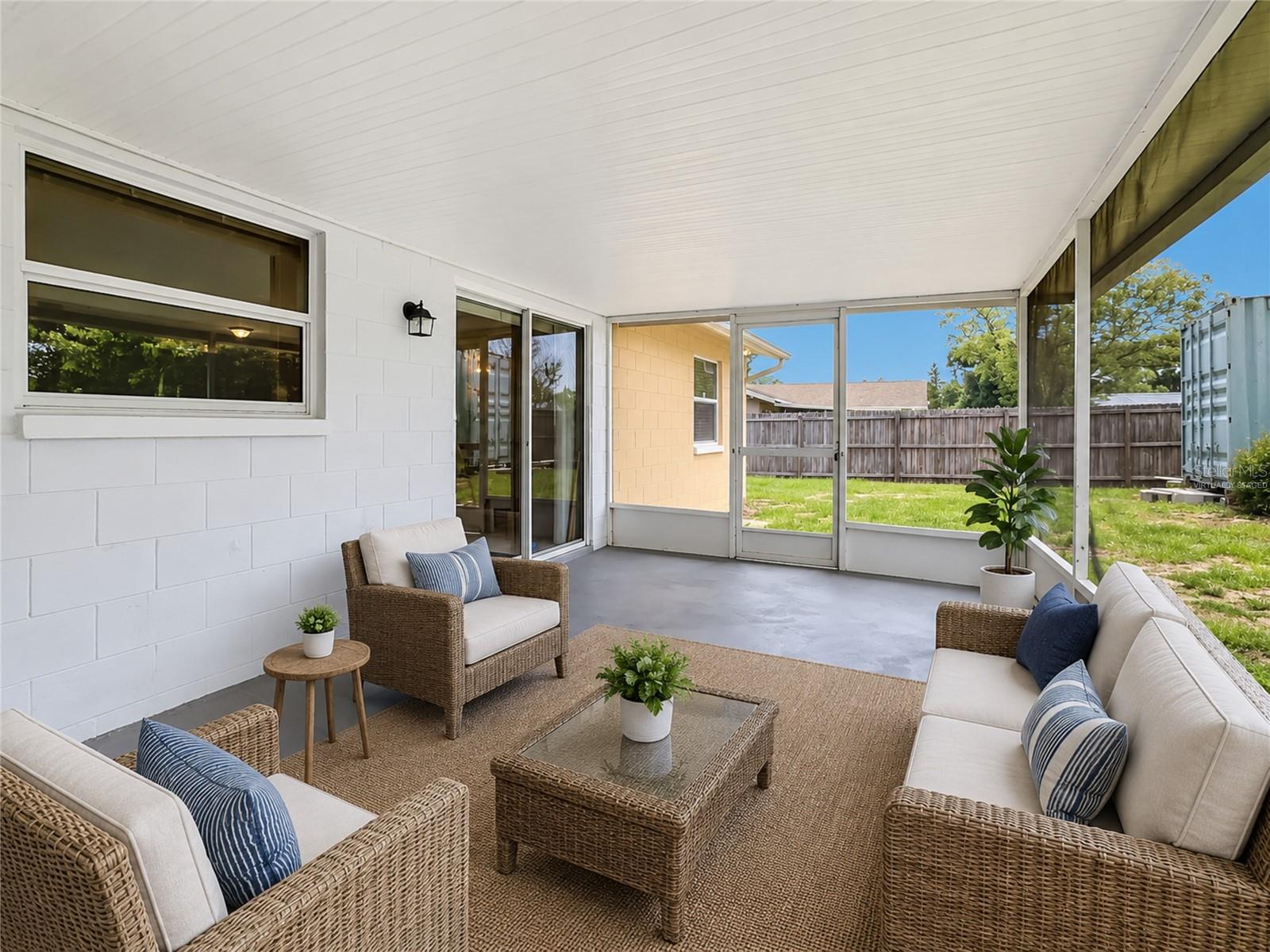 HICKORY LAKE ESTATES - Residential