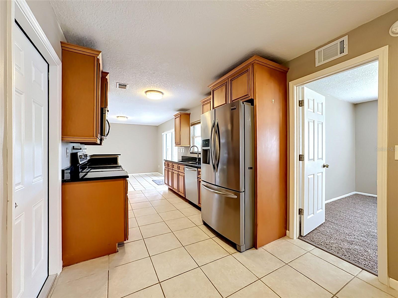 HICKORY LAKE ESTATES - Residential