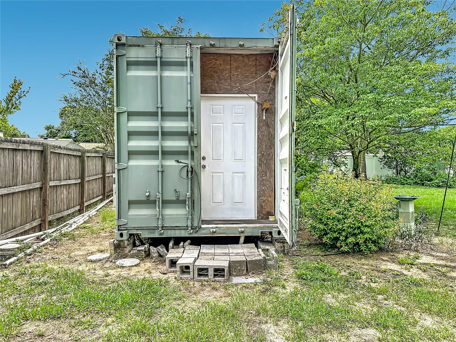 HICKORY LAKE ESTATES - Residential