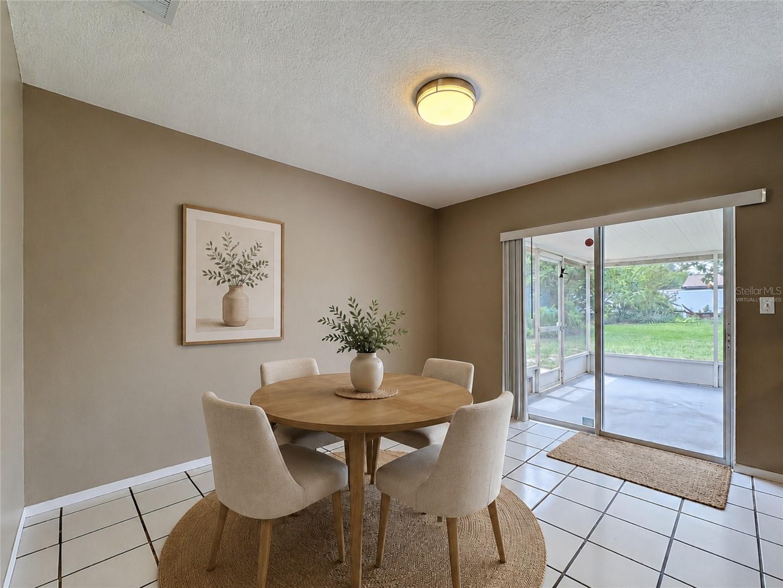 HICKORY LAKE ESTATES - Residential