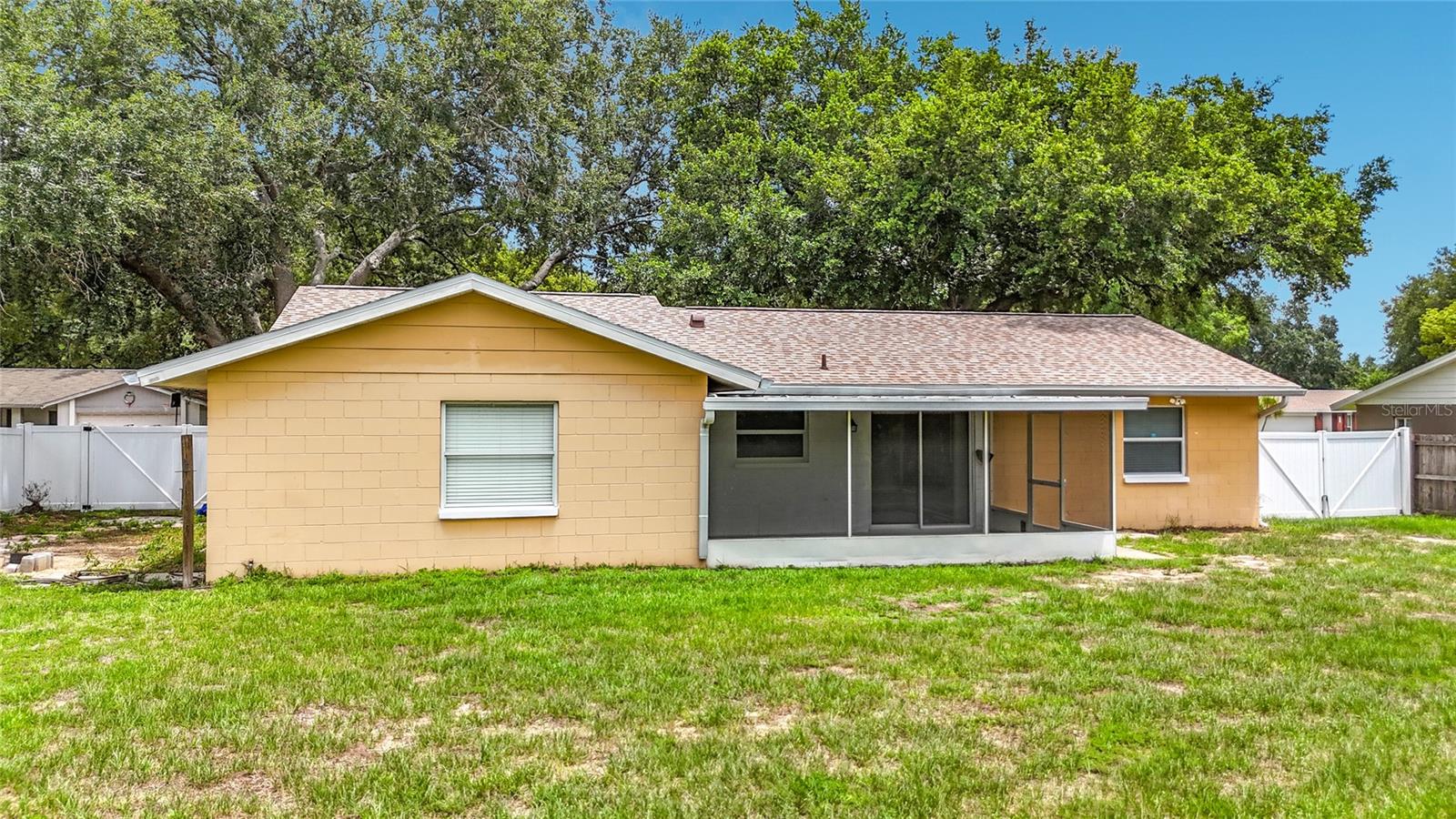HICKORY LAKE ESTATES - Residential