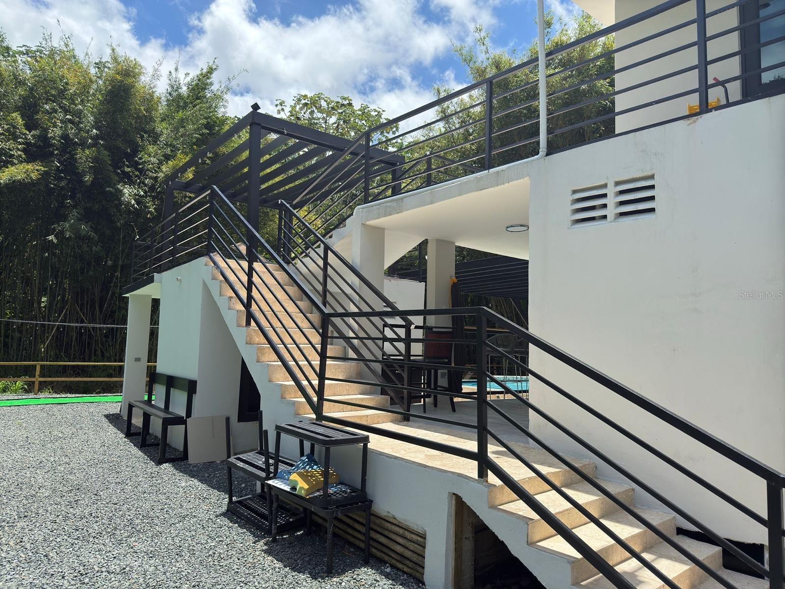 LAS TRES T - Residential