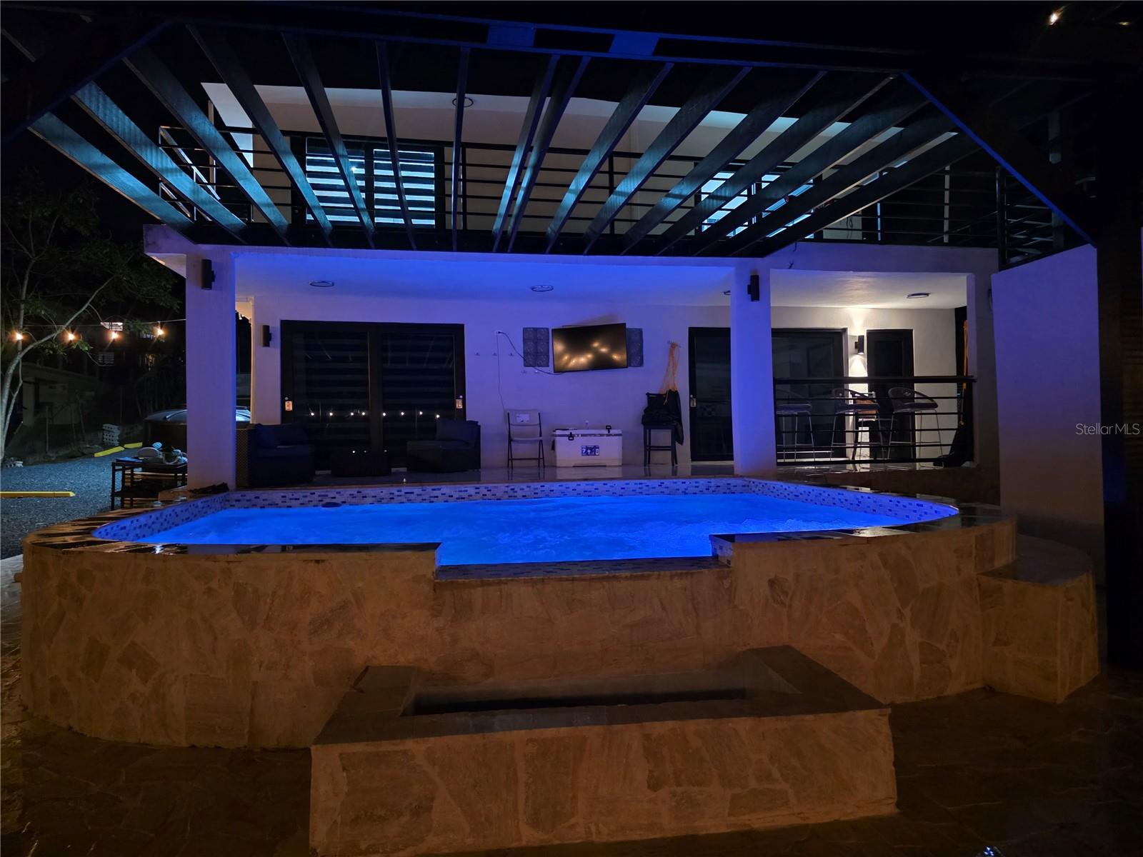 LAS TRES T - Residential