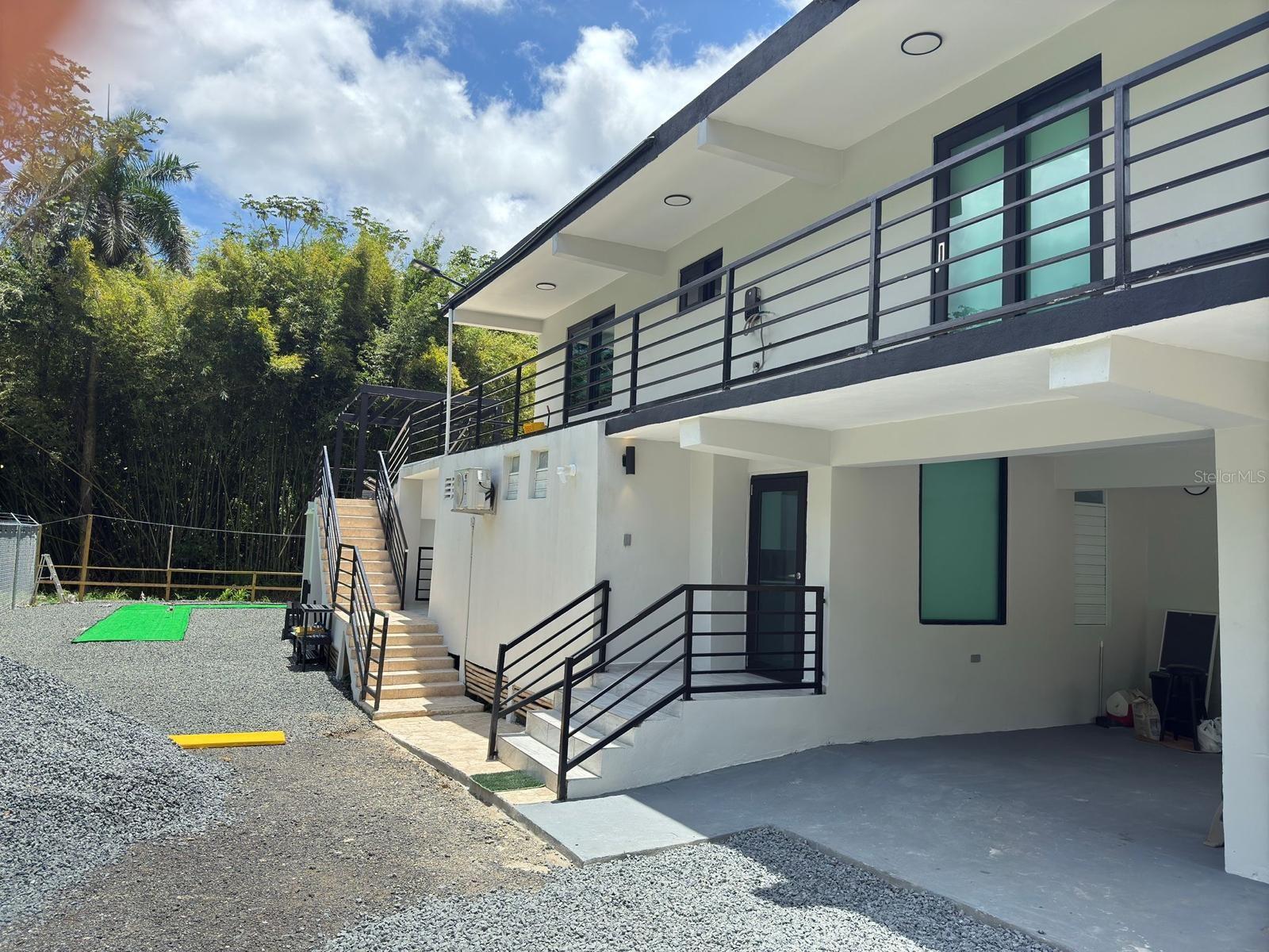 LAS TRES T - Residential