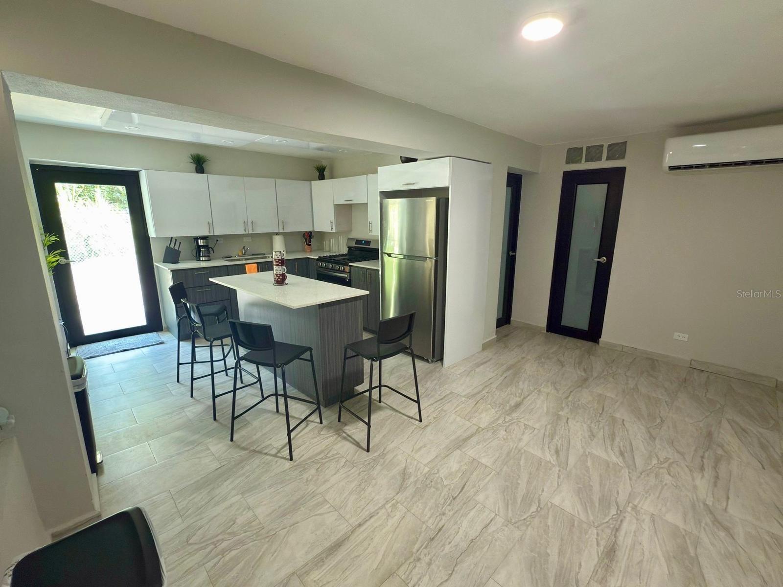 LAS TRES T - Residential