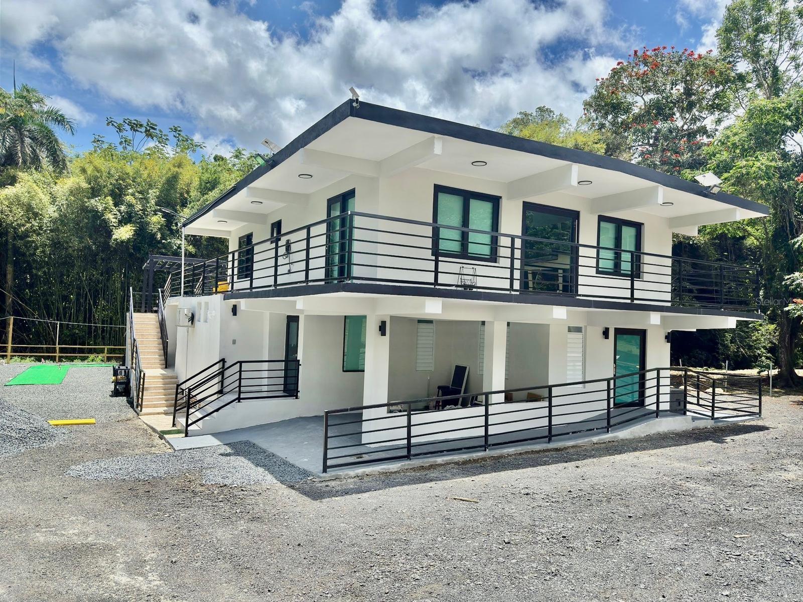 LAS TRES T - Residential