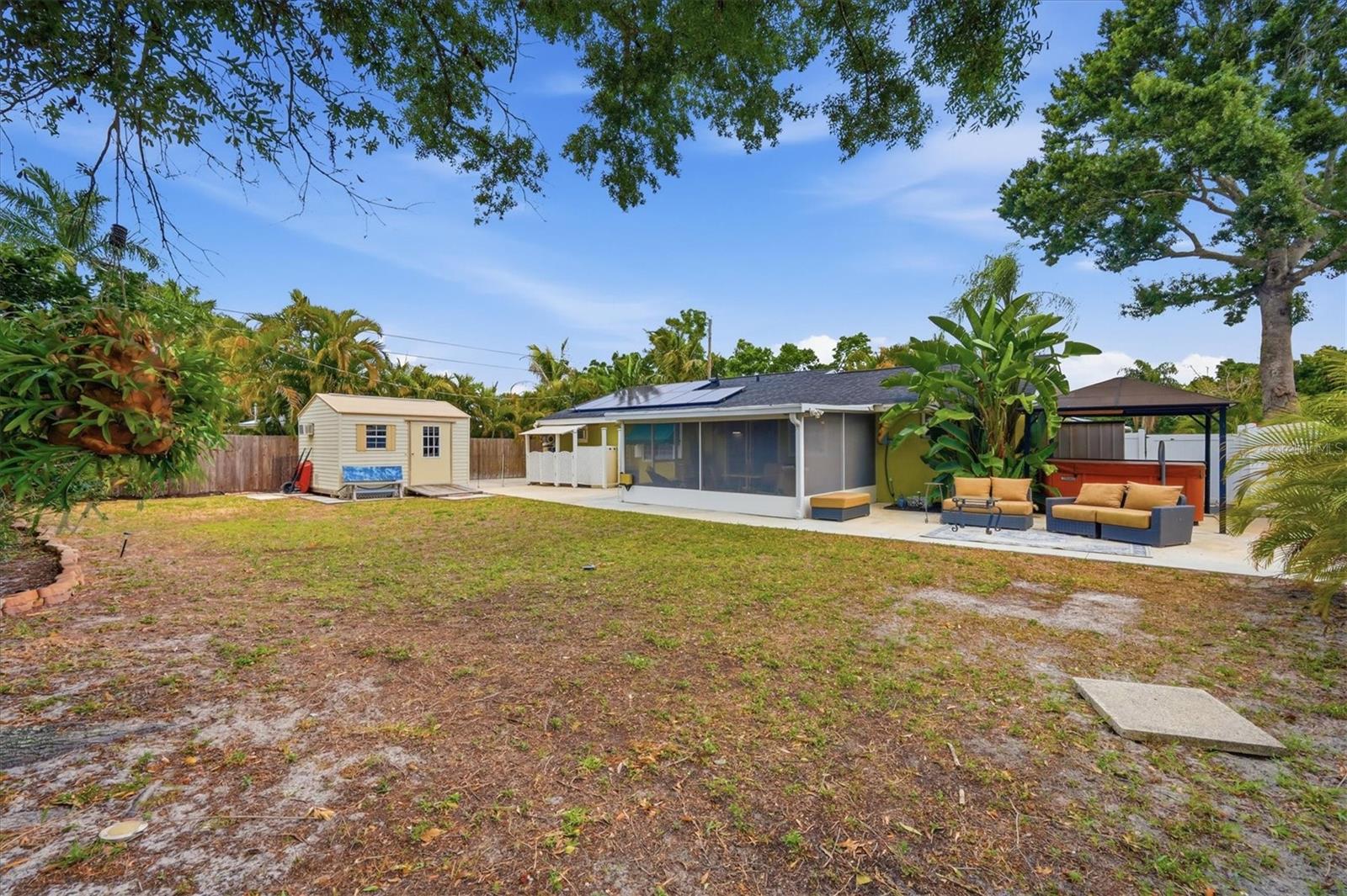 SOUTH VENICE - Residential