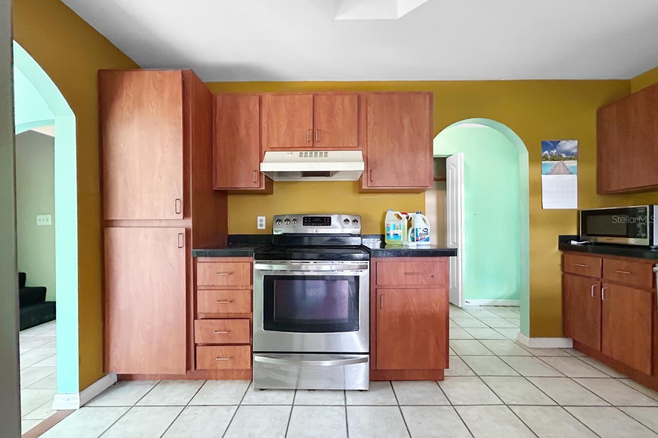 LEISURE HILLS - Residential