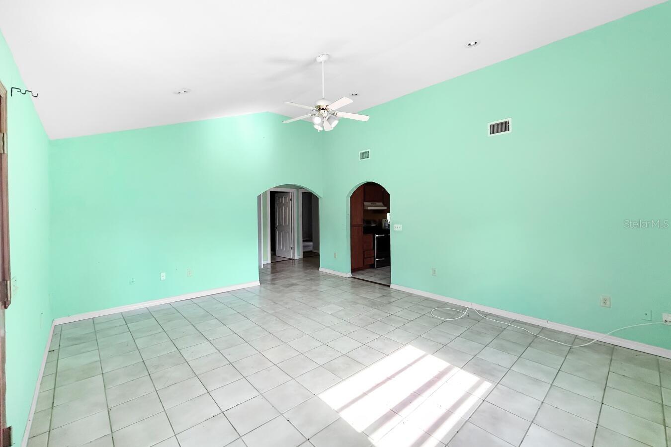 LEISURE HILLS - Residential