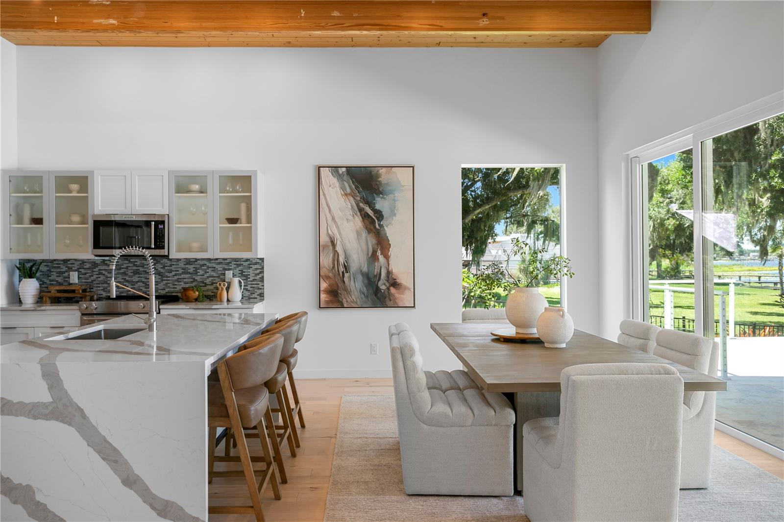 LAKE MAGDALENE FOR REST - Residential