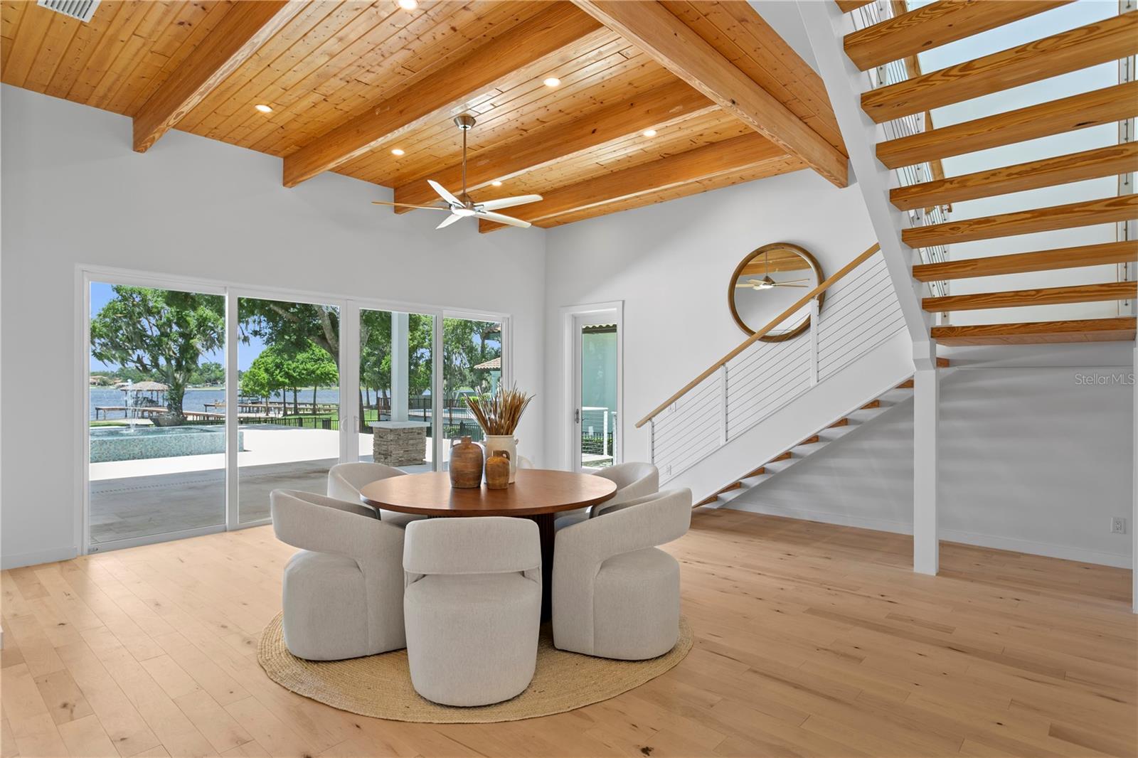 LAKE MAGDALENE FOR REST - Residential