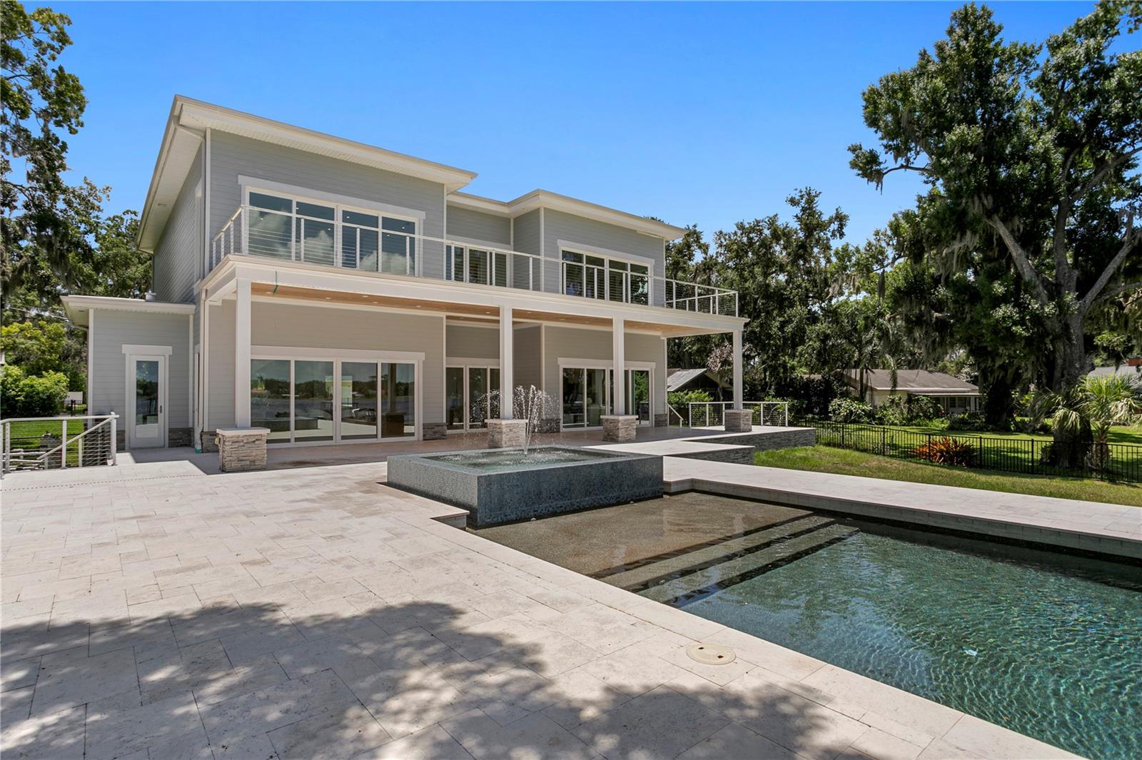 LAKE MAGDALENE FOR REST - Residential