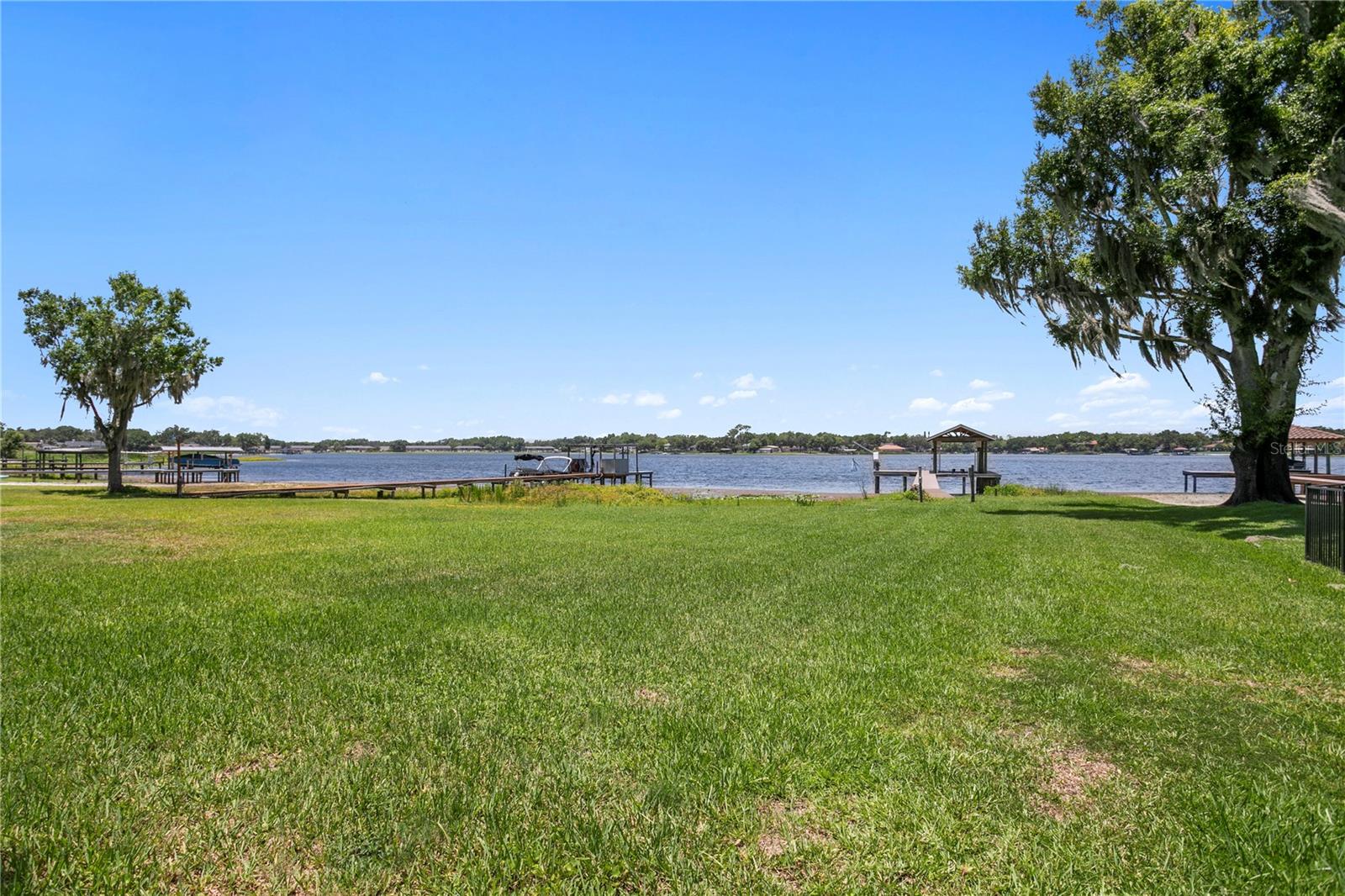 LAKE MAGDALENE FOR REST - Residential