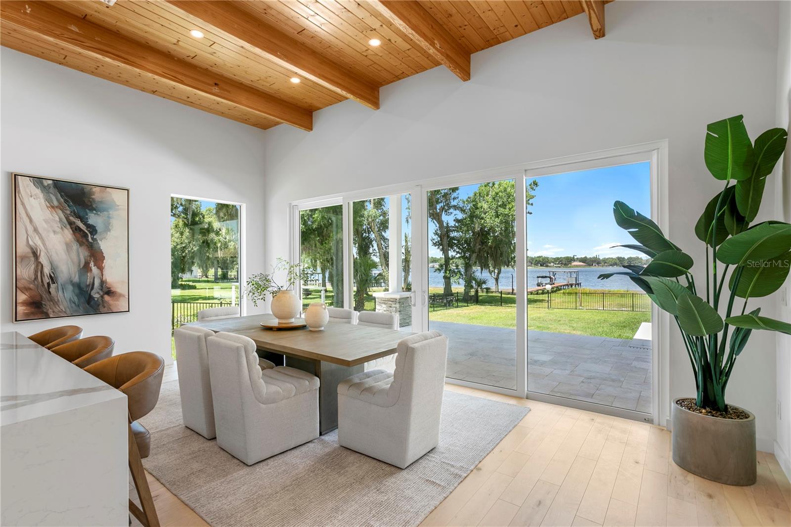 LAKE MAGDALENE FOR REST - Residential