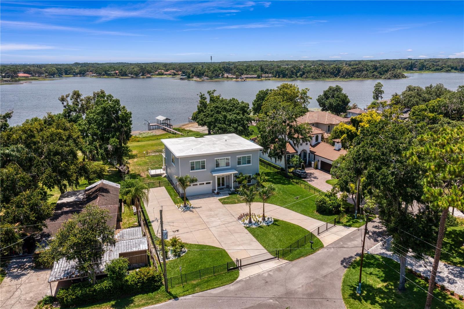 LAKE MAGDALENE FOR REST - Residential