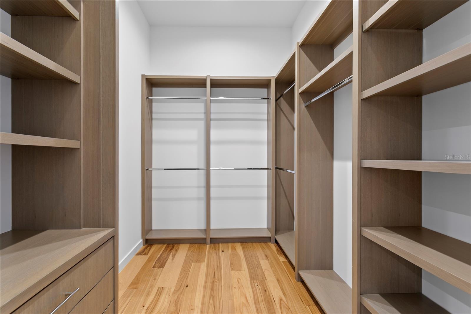 LAKE MAGDALENE FOR REST - Residential