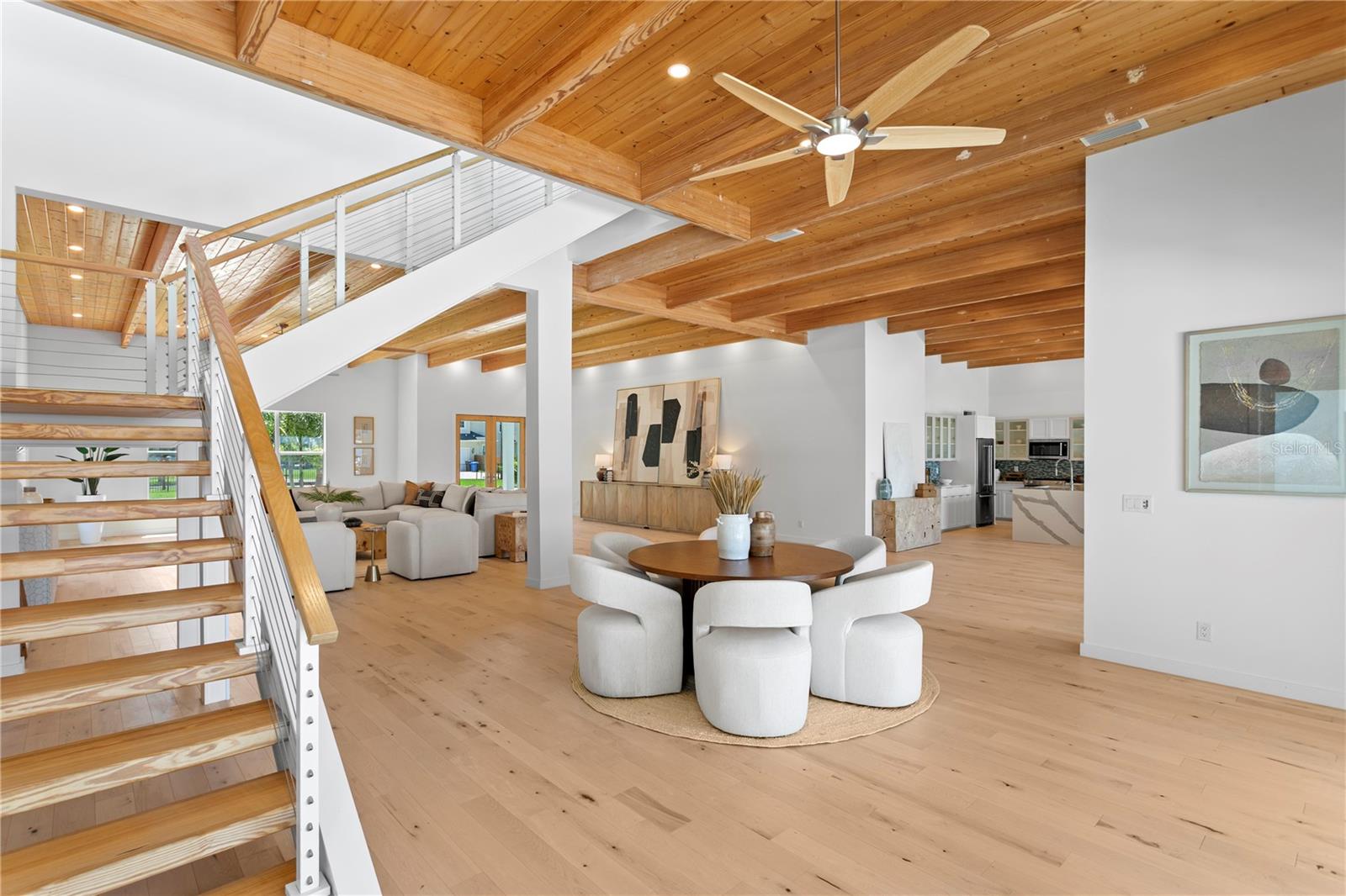 LAKE MAGDALENE FOR REST - Residential