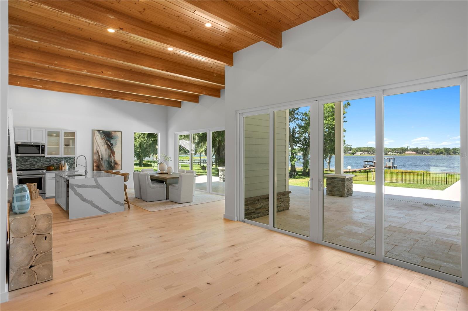 LAKE MAGDALENE FOR REST - Residential
