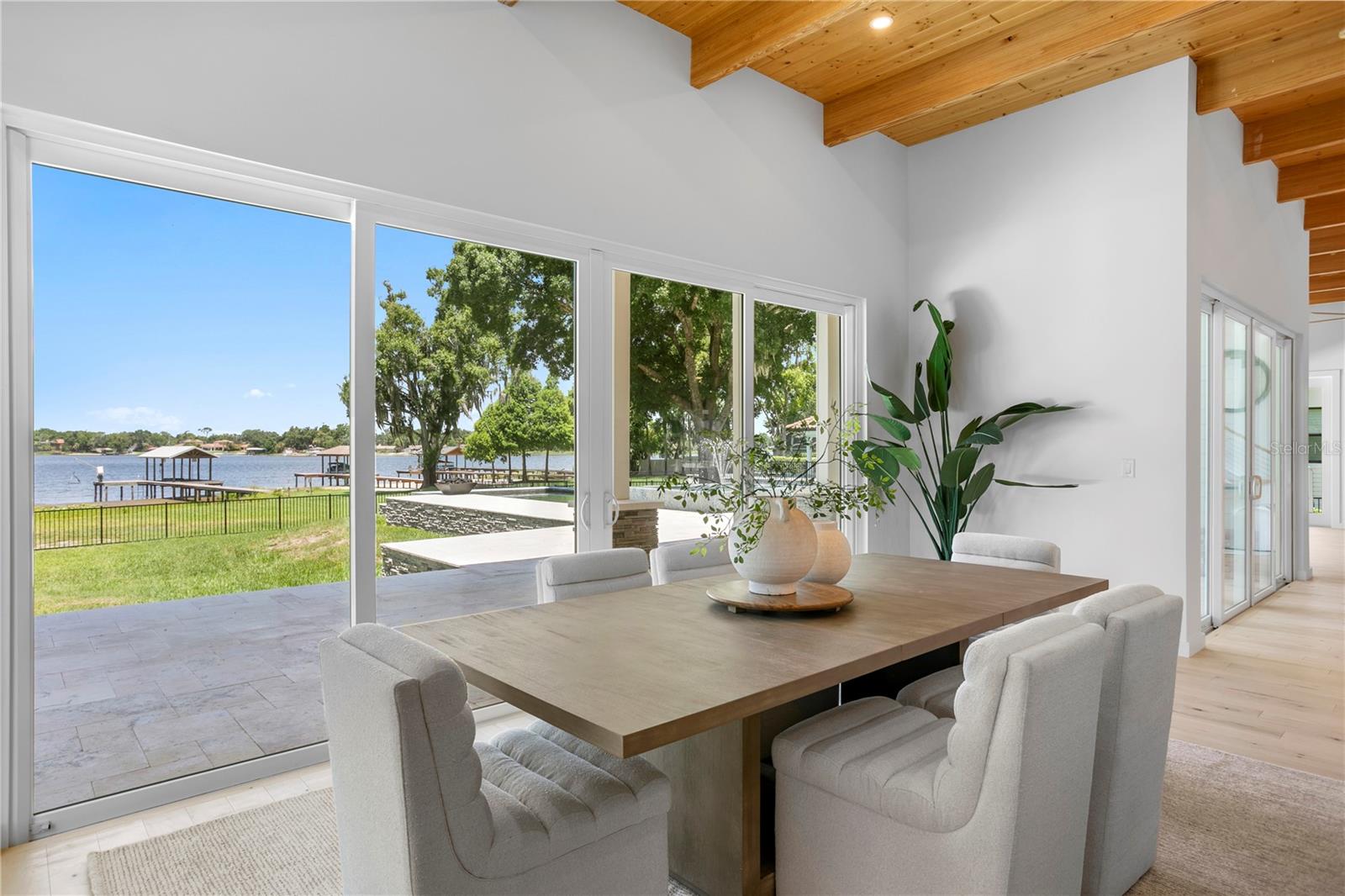 LAKE MAGDALENE FOR REST - Residential