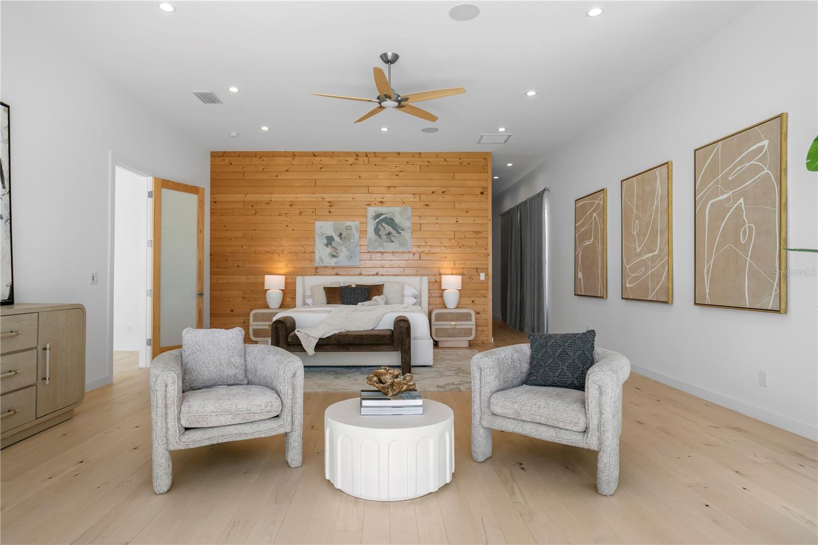 LAKE MAGDALENE FOR REST - Residential