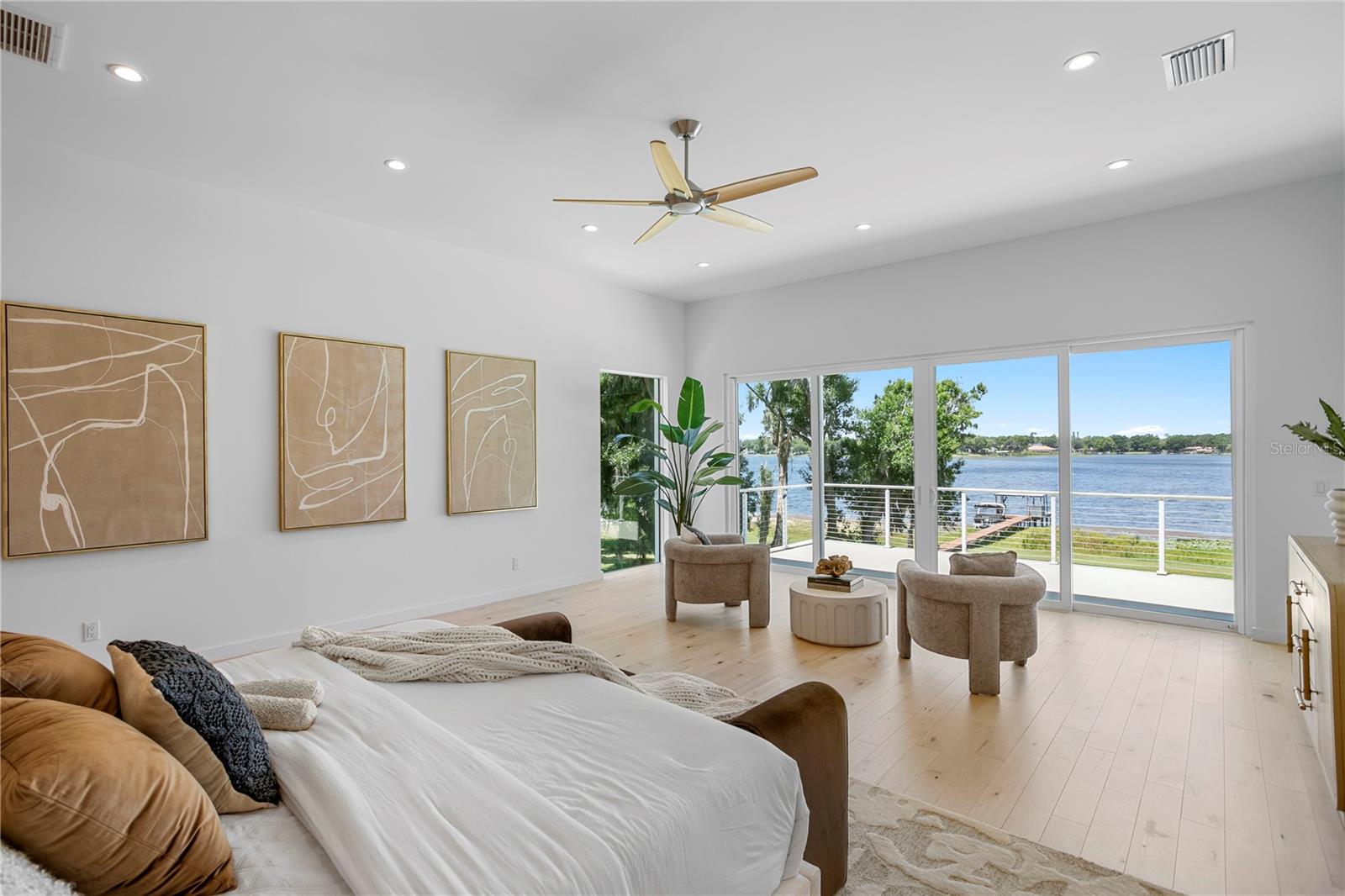 LAKE MAGDALENE FOR REST - Residential