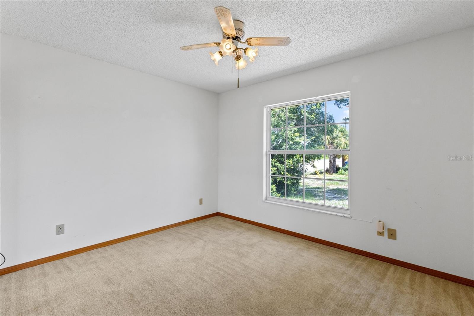 DELTONA LAKES UNIT 04 - Residential